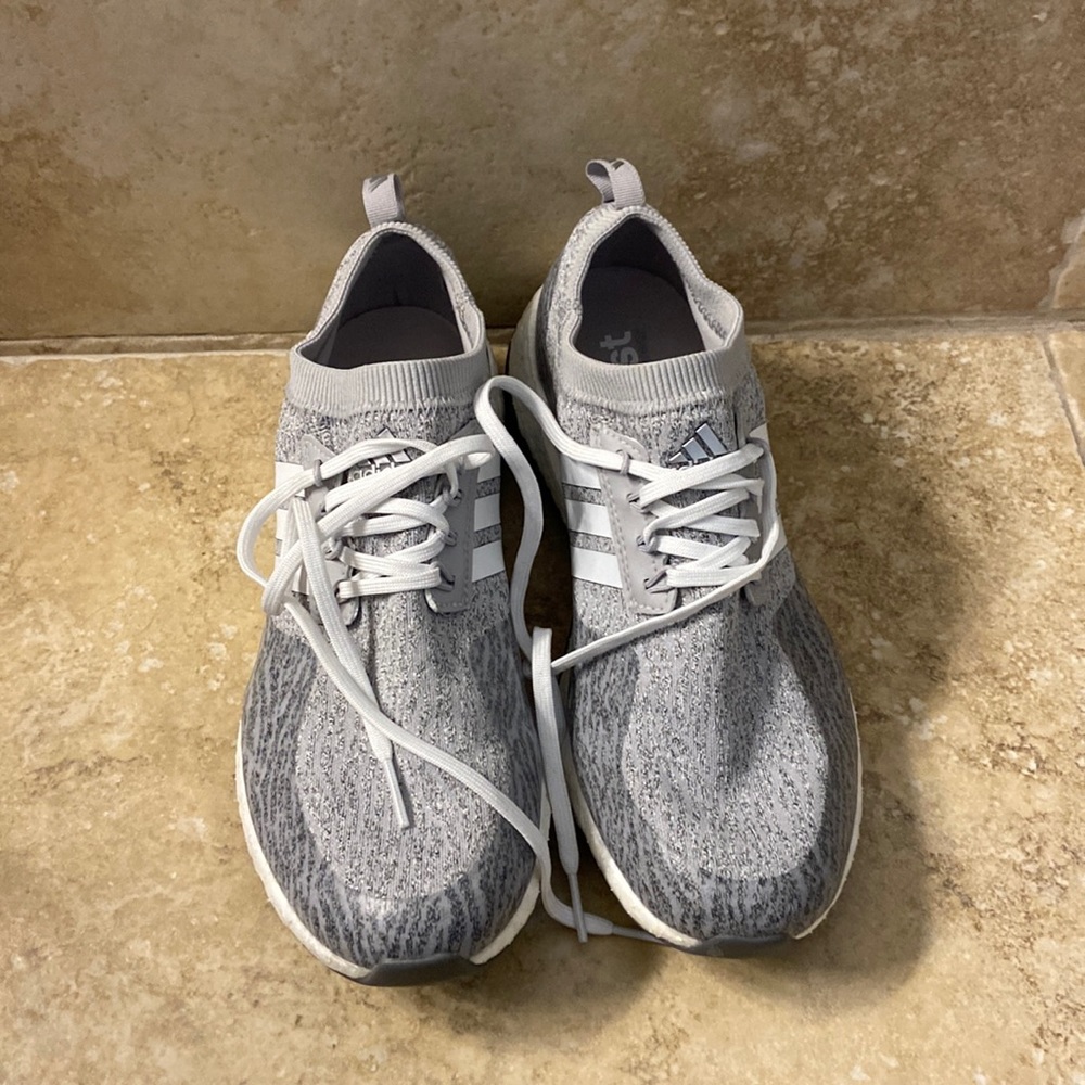 Adidas sneakers size 7